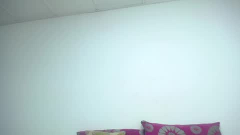 Snapshot of crazyonme chatting on 05.22.26 diosalinda online show from 05.22.26