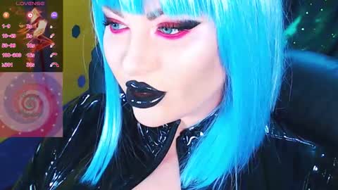 Roxy online show from 11.27.25