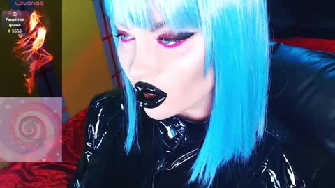 Roxy online show from 04.15.26