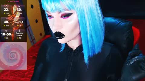 Snapshot of crazypinkyball chatting on 05.30.26 Roxy online show from 05.30.26