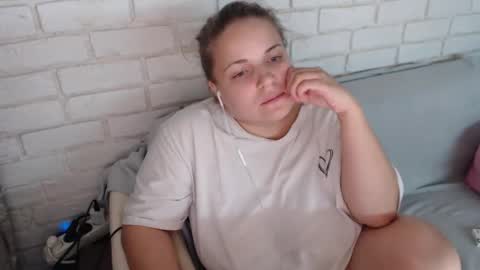 Crazyy Girl  online show from 10.31.25