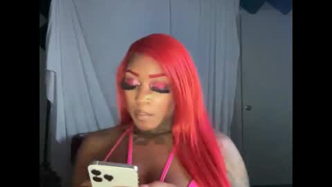 Snapshot of creame_sensation chatting on 12.16.24 PHANTOMTARGARYENXXX online show from 12.16.24