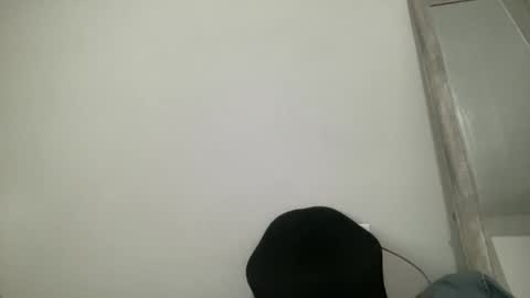 Snapshot of creame_sensation chatting on 03.22.26 PHANTOMTARGARYENXXX online show from 03.22.26