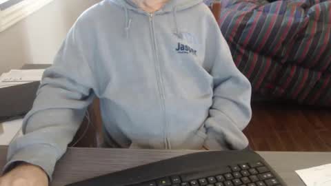 Creamormilk online show from 09.20.25