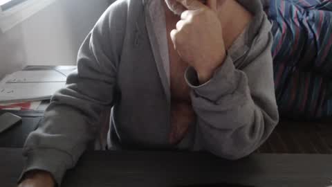 Creamormilk online show from 09.26.25