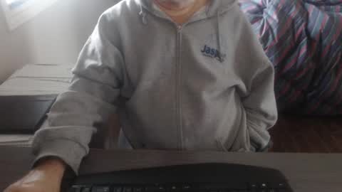 Creamormilk online show from 10.07.25