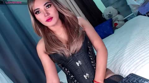 Snapshot of creamycum_celinexxx chatting on 01.12.26 Celine online show from 01.12.26