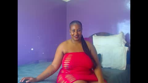 Snapshot of creamylea chatting on 12.15.25 CreamyLea online show from 12.15.25