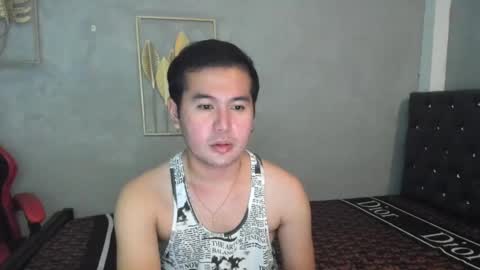 BareCreamyCum online show from 12.14.24