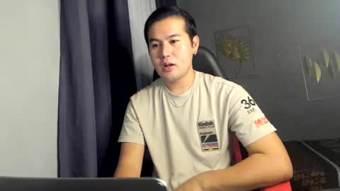 BareCreamyCum online show from 12.24.24