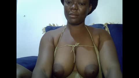 Snapshot of creamypussyxx chatting on 04.18.26 creamypussyxx online show from 04.18.26