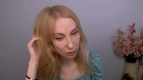 Snapshot of create_your_own_sun chatting on 05.31.26 Lera online show from 05.31.26