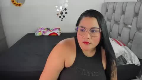 Snapshot of criistal_0 chatting on 06.17.26 criistal_0 online show from 06.17.26