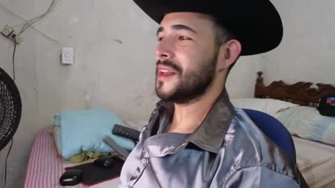 Snapshot of cris_simons chatting on 12.15.24 cris_simons online show from 12.15.24