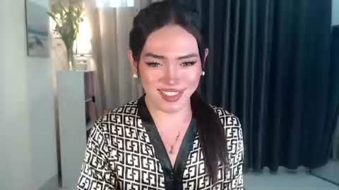 my beautiful cris online show from 10.25.25