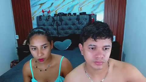 Snapshot of crisandmery chatting on 02.19.26 CRISANDMERY online show from 02.19.26