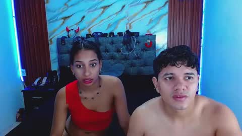 Snapshot of crisandmery chatting on 02.26.26 CRISANDMERY online show from 02.26.26