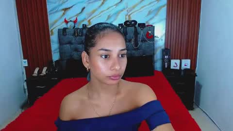 CRISANDMERY online show from 04.14.26