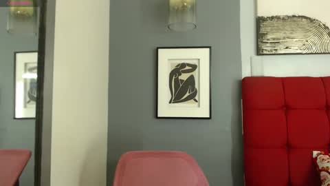 Snapshot of crisevanz18 chatting on 12.19.24 Cris Evanz online show from 12.19.24