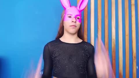 Snapshot of crisevanz18 chatting on 02.09.25 Cris Evanz online show from 02.09.25