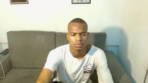 criss_zuri online show from 10.06.25