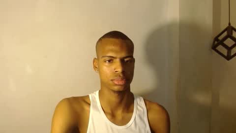 criss_zuri online show from 10.08.25