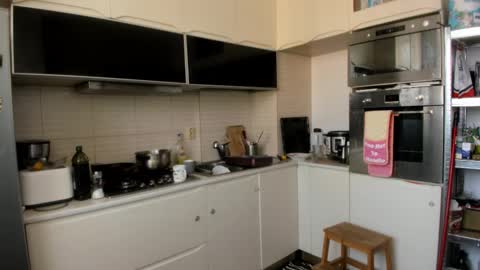 Twitter Christinne p online show from 02.11.25