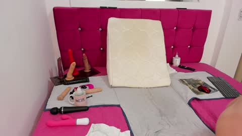 Cristal online show from 12.13.24