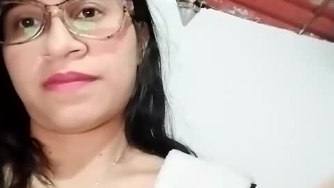 Snapshot of cristal_g19 chatting on 01.01.25 online show from 01.01.25