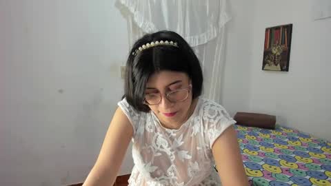 Snapshot of cristal_g19 chatting on 01.25.25 online show from 01.25.25