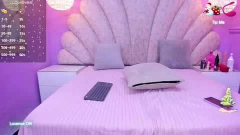 Snapshot of cristal_mason chatting on 12.26.24 Cristal online show from 12.26.24