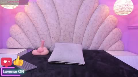 Snapshot of cristal_mason chatting on 02.06.25 Cristal online show from 02.06.25