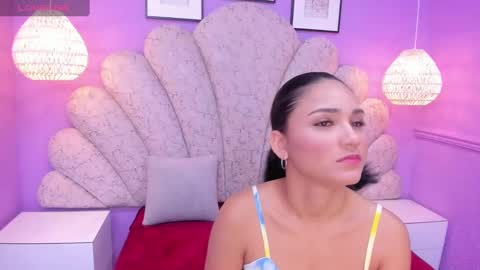 Snapshot of cristal_mason chatting on 02.12.25 Cristal online show from 02.12.25