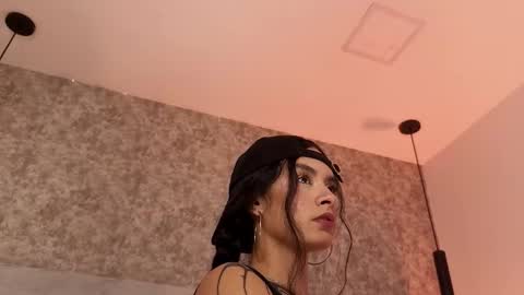 Cristal  online show from 12.21.25