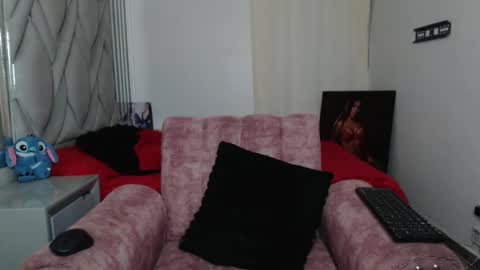 Snapshot of cristalbeautiful1 chatting on 10.04.25 Natalie online show from 10.04.25