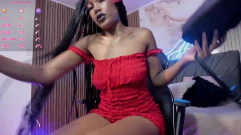 Snapshot of cristalbroke_tay chatting on 05.30.26 Crystalbroke online show from 05.30.26