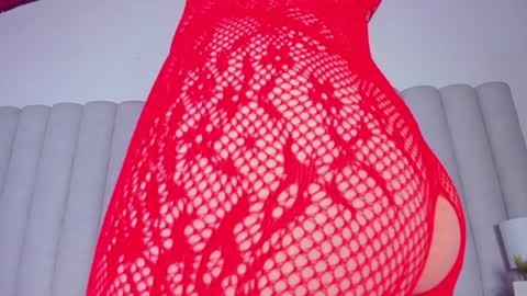 Nicole  Connection time 220pm-910pmCol online show from 02.05.25