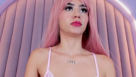 Nicole  Connection time 220pm-910pmCol online show from 02.06.25