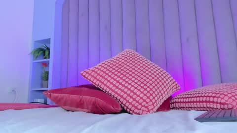 Nicole  Connection time 220pm-910pmCol online show from 02.05.26