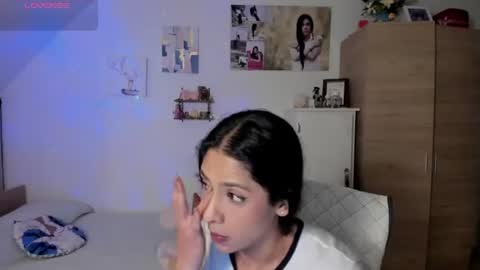 Snapshot of cristamunez chatting on 07.20.26 veronika online show from 07.20.26