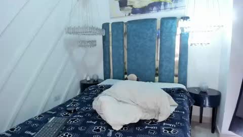  Independent Model online show from 03.07.25