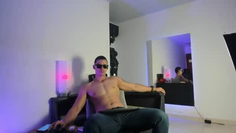 Snapshot of cristhian_wolf1 chatting on 07.17.26 CRIS online show from 07.17.26