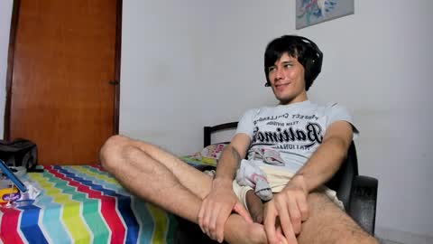 Snapshot of cristian_ortiz_1 chatting on 12.21.24 Cristian online show from 12.21.24
