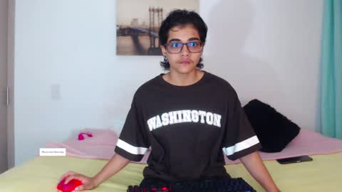 Snapshot of cristian_suarezz chatting on 12.08.24 online show from 12.08.24