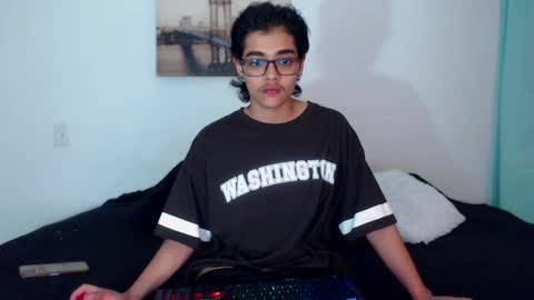 Snapshot of cristian_suarezz chatting on 12.13.24 online show from 12.13.24