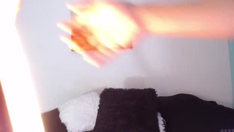 Snapshot of cristian_suarezz chatting on 12.23.24 online show from 12.23.24