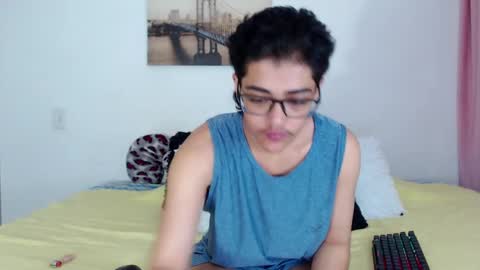 Snapshot of cristian_suarezz chatting on 01.25.25 online show from 01.25.25