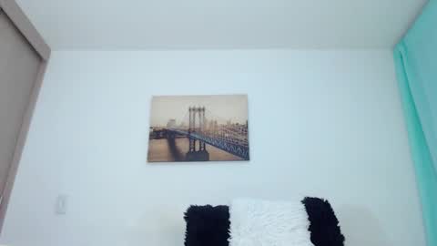 Snapshot of cristian_suarezz chatting on 03.08.25 online show from 03.08.25