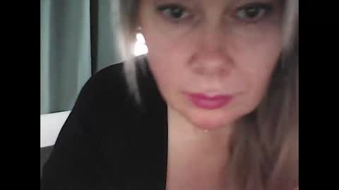 Snapshot of cristina1985 chatting on 01.15.26 Cristina online show from 01.15.26