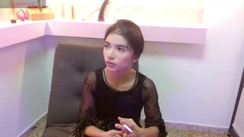 Snapshot of cristinnray chatting on 10.24.25 Cristin online show from 10.24.25